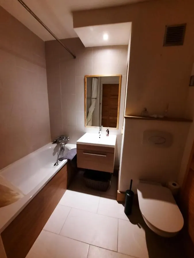 St Catherine - Sweet Home - Bxl - Studio Apartment With City View Brussels